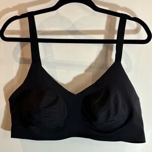 KNIX Sz 7+ No Underwire Seamless Adjustable Straps & Back Removable Pads Bra